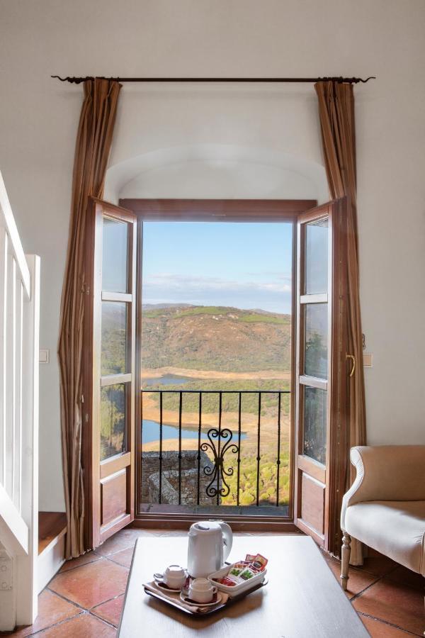 Hotel Tugasa Castillo De Castellar Кастельяр-де-ла-Фронтера Екстер'єр фото