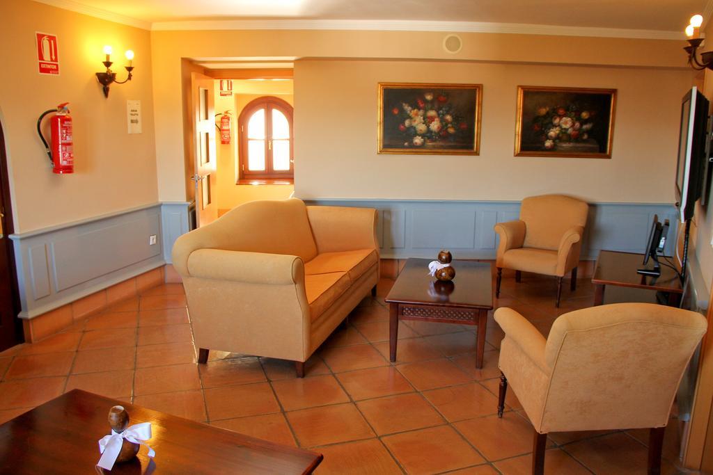 Hotel Tugasa Castillo De Castellar Кастельяр-де-ла-Фронтера Екстер'єр фото